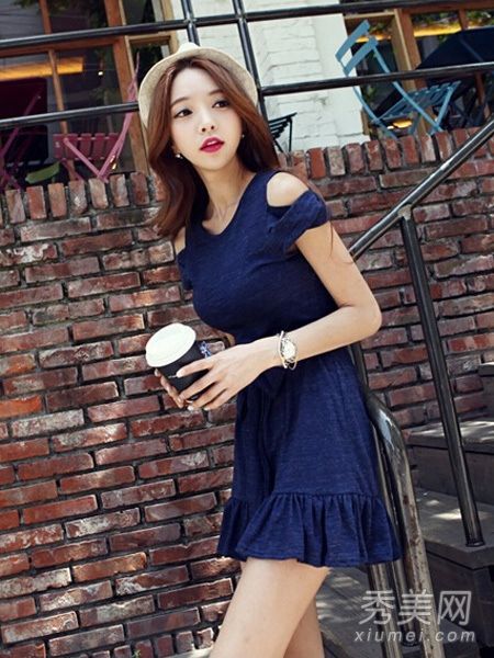 在夏天，漂亮的裙子是一场大战役，而修身的马裤裙子想让你看起来漂亮。