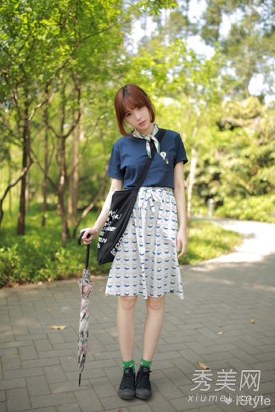 纯色t恤百搭基本款N个搭配方案各不相同