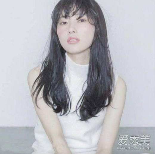 夏天什么颜色好？为新员工特别准备的黑色和雾状头发颜色