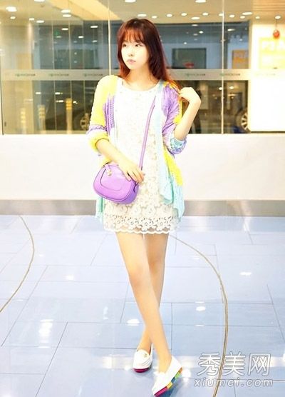 观看韩剧，学习搭配韩国时尚潮流装扮