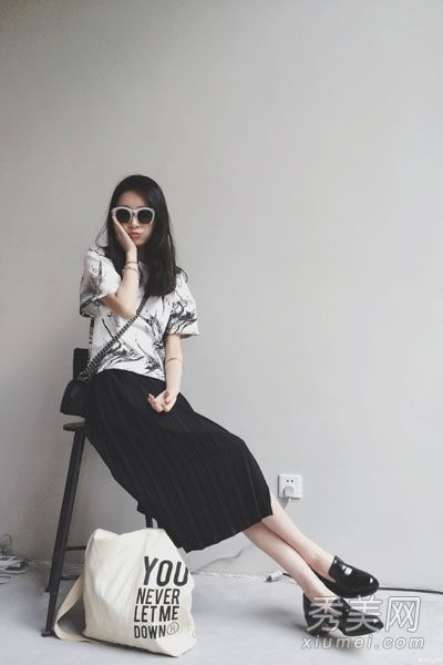 长裙t恤简单搭配装扮美丽初夏五一