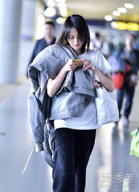 在郑爽同一个短袖是什么品牌，多少钱？