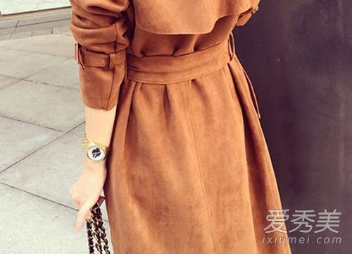 你如何清洗麂皮衣服?如果麂皮衣服褪色,你会怎么做