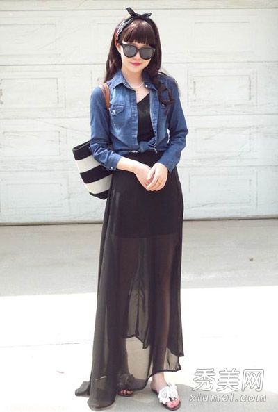 将半透视长裙和仙女性感与你搭配。