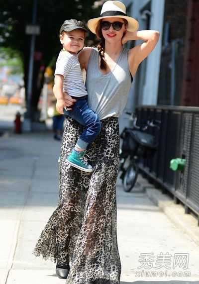 潮州人玩太阳帽简单的帽子可以装各种形状