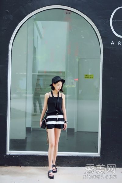 今年夏天流行的女装图片在任何场合都很好看。