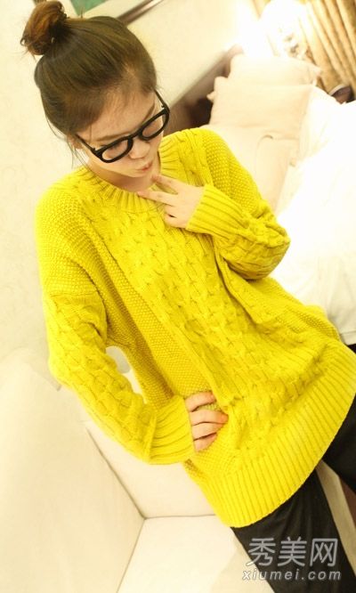 2013年春季柠檬黄毛衣的时尚搭配