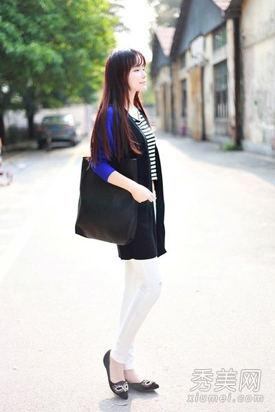 紧身裤+长羊毛衫在春天的雨天穿着既舒适又苗条[照片]