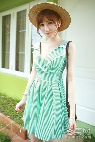 带帽连衣裙提升女士气质