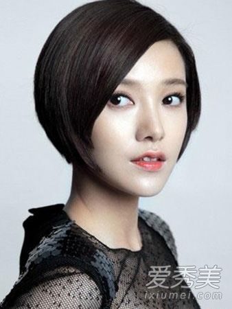 干净整洁,留着清爽的短发,你可以成为女神。