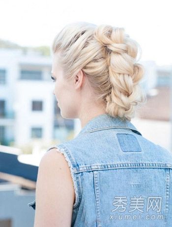 秒成为现代女孩DIY法国轻成熟风格辫子是最时尚的
