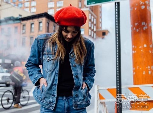 戴贝雷帽是秋季时尚的法宝，最好的方法是什么？