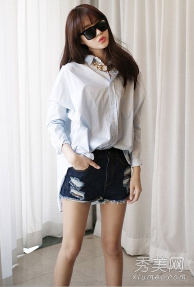 春季衬衫有短裙和短裤。