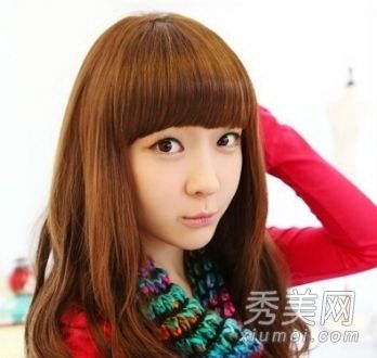 8款时尚的长发款式搭配漂亮的发色显白