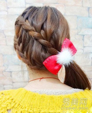 超简单的韩式凤尾蕨编带是最淑女的横向扎头发的方法