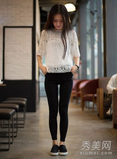 蕾丝无衫裤修身、时尚、优雅。