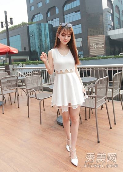 夏装款式白色更清新简单