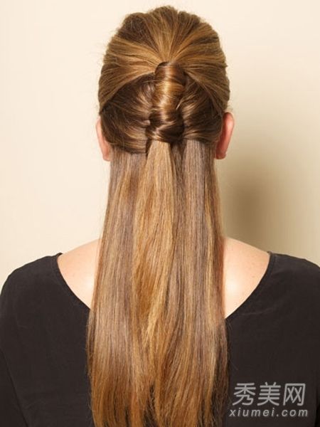 手拉手教你4个步骤来创造一个浪漫的公主头