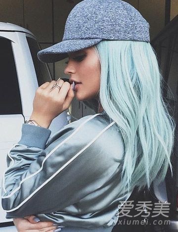 向明星学习染发,用颜色赶走秋冬的无聊。