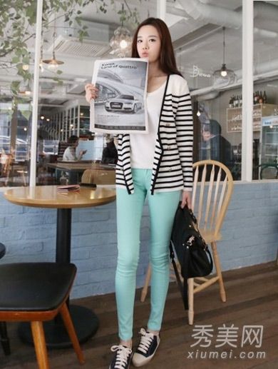 韩国版的春装既漂亮又迷人,但看起来太赏心悦目了。