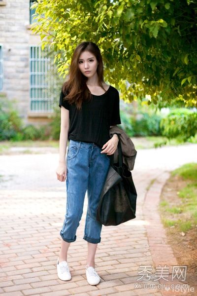 黑色t恤经典百搭春夏瘦身最简单