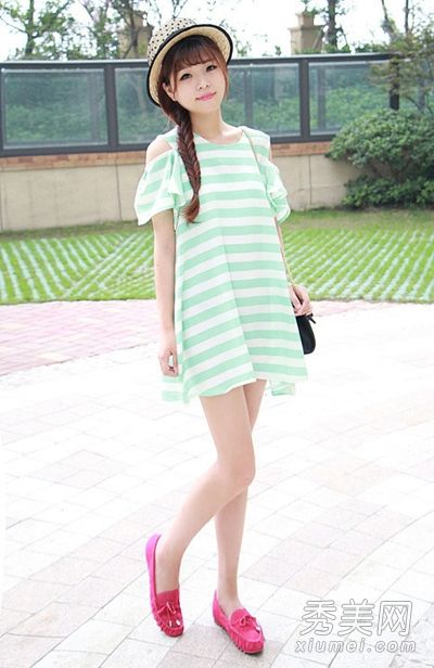 田园风格草帽是小清新最讨人喜欢的搭配