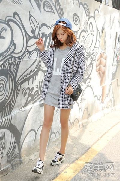 薄风衣搭配示范让你风度翩翩。