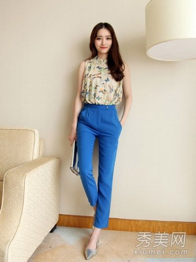 凸袖夹克配长裤打造都市白领风格