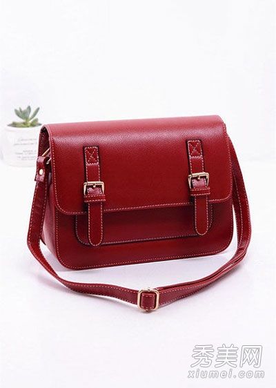 你如何选择复古剑桥包作为换季包?他们多才多艺,显示出气质。