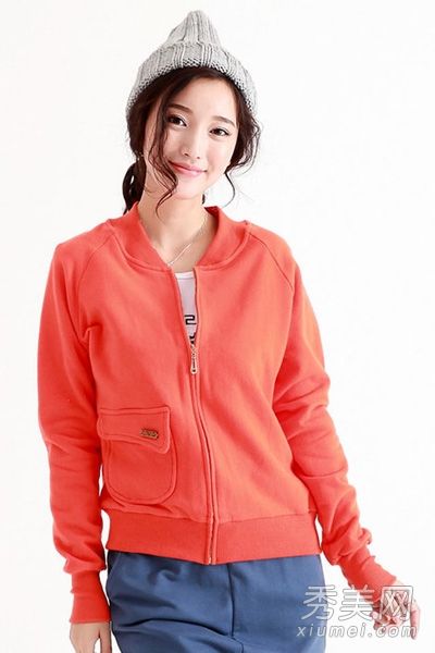 如何为冬衣选择鲜艳的颜色来增添活力