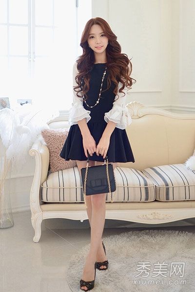 秋季新的中袖连衣裙甜美可爱，引人入胜。