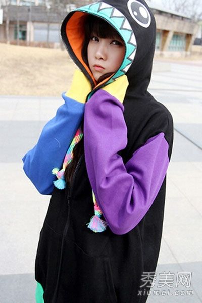 连帽背心对于可爱的秋季搭配至关重要。