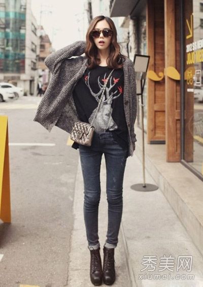 春季毛衣和夹克的八种基本搭配风格时尚而美丽。
