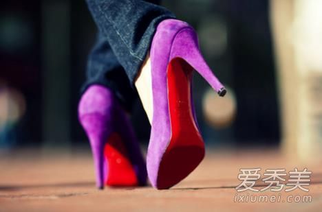 高跟鞋不合适吗？掌握这些方法看起来还是不错的。