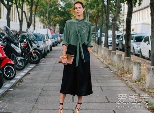 在2017年秋天，穿这双鞋会很好看！