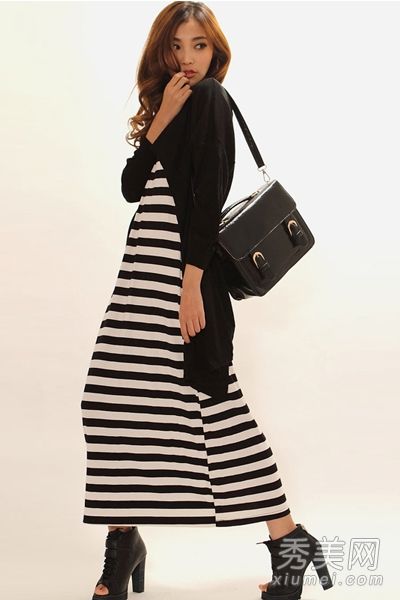 海军时装攻击小的新鲜条纹是最令人愉快的