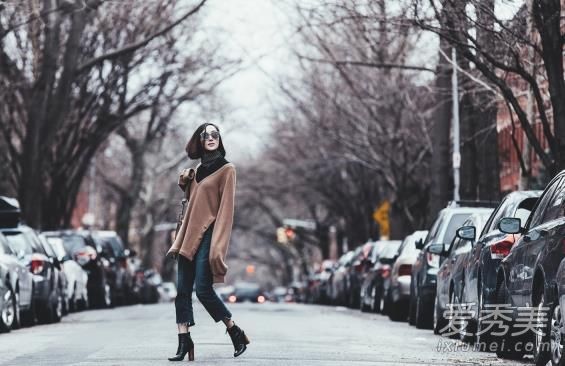 深秋是衣橱的味道吗？毛衣、背心和衬衫非常时尚。