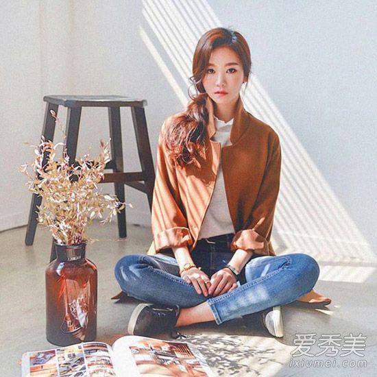 我不知道如何系我的头发。八种发型让你轻松成为女神。