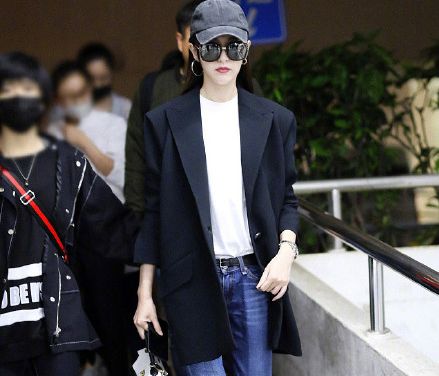 唐嫣的西装是什么品牌的?同样的西装外套在唐嫣多少钱?