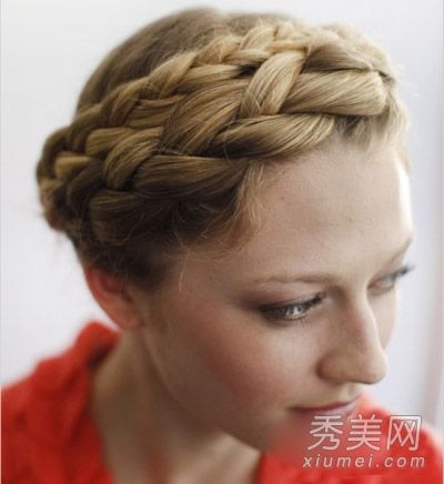 2014年必须学会安排头发教程花圈盘头发控制仙女气质
