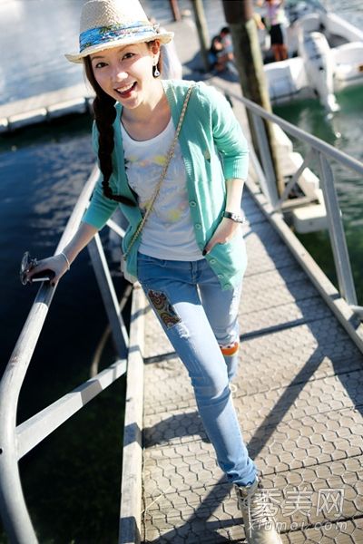 紧身裤显瘦，混搭打造轻盈优雅的身材