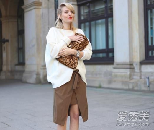 秋季毛衣日常搭配图片易穿懒人甜美扇子