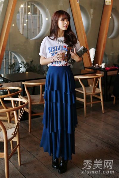 四月裙和飞行裙的浪漫搭配非常漂亮。