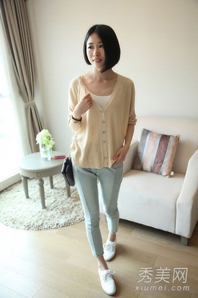 宽肩丰满女性穿V领，巧搭巧穿显瘦上身