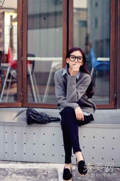 温暖的春天提高甜蜜，简洁，小，新鲜和美丽