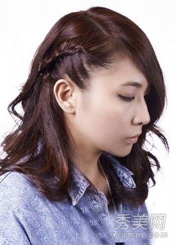 不同的刘海6步DIY齐肩长发看起来更好。