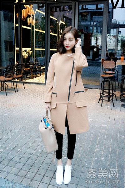 经典无与伦比的驼色外套