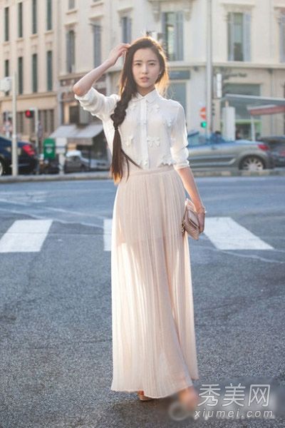 春夏长裙最能体现仙女的气质和气质。