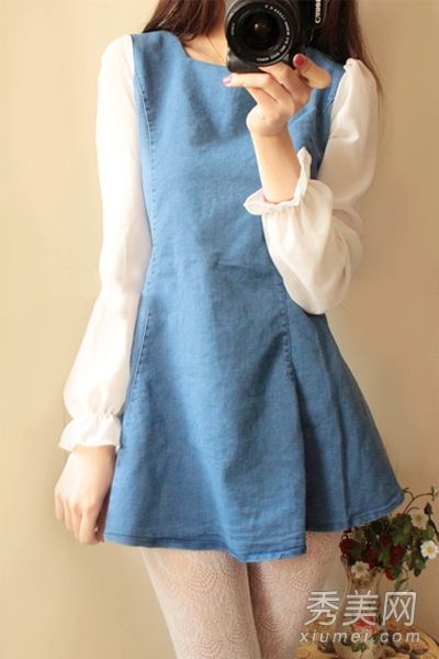 早春优雅的连衣裙瞬间变得苗条