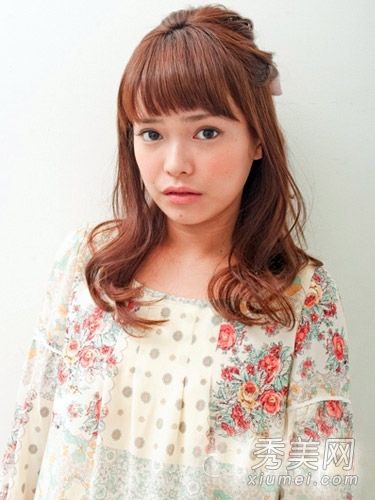 甜美公主发型8步DIY气质速成